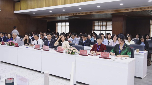 Hội thảo “Thể chế kiến tạo” thúc đẩy phát triển kinh tế tư nhân - Ảnh 2.