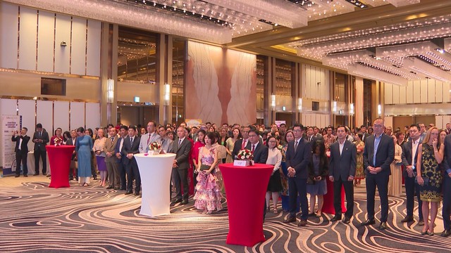 TP.HCM chúc mừng Quốc khánh Singapore, khẳng định quan hệ hợp tác song phương - Ảnh 2.