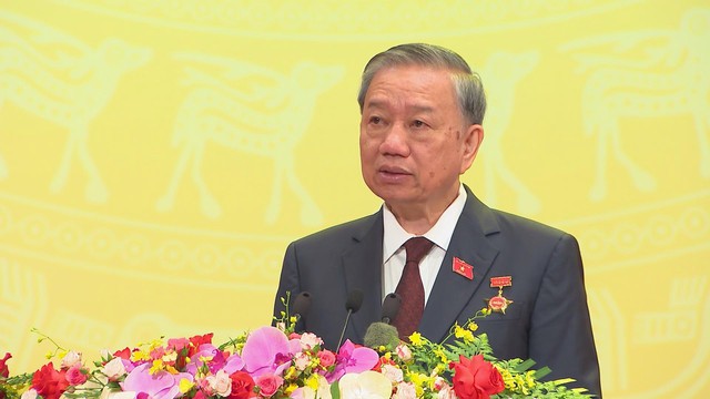 Tổng Bí thư Tô Lâm gặp mặt đại biểu Quốc hội qua các thời kỳ - Ảnh 2.