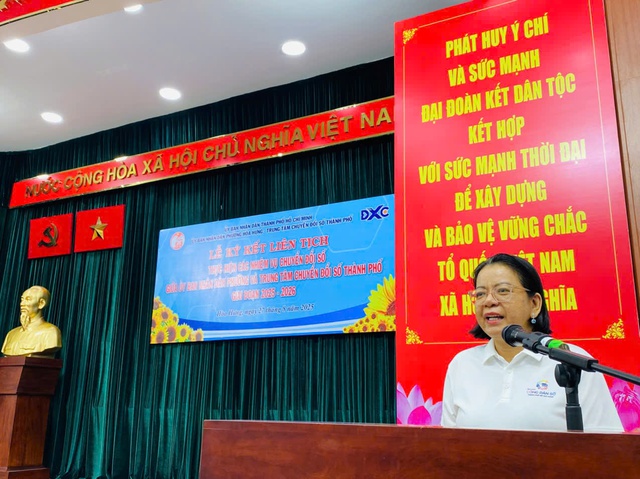 Ký kết Kế hoạch liên tịch về chuyển đổi số giữa Trung tâm Chuyển đổi số TP.HCM và UBND phường Hòa Hưng - Ảnh 4.