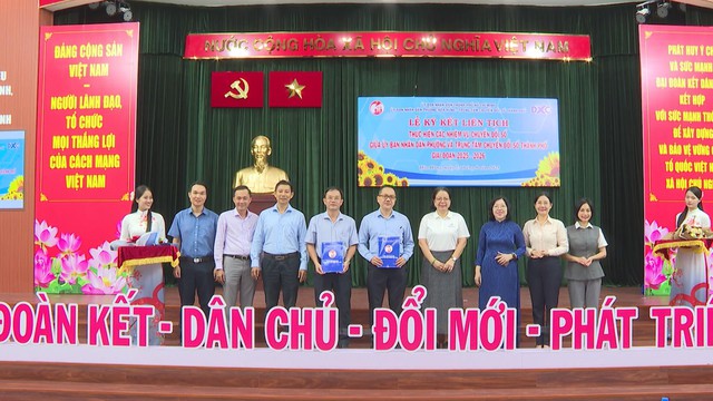 Ký kết liên tịch chuyển đổi số giữa phường Hòa Hưng và Trung tâm Chuyển đổi số TP.HCM giai đoạn 2025 - 2026 - Ảnh 1.