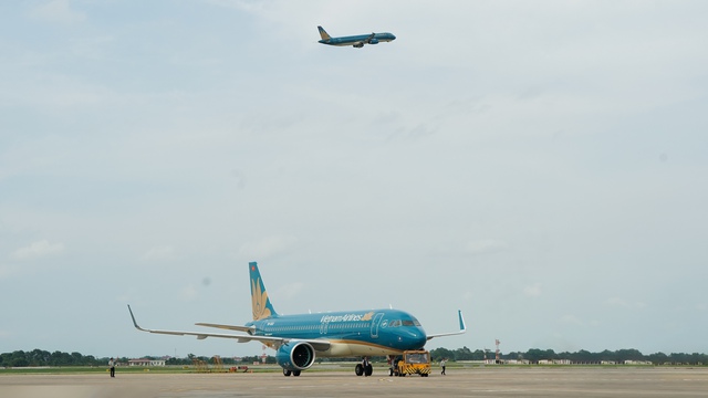 Vietnam Airlines điều chỉnh kế hoạch khai thác tại Đồng Hới, Huế do ảnh hưởng của áp thấp nhiệt đới - Ảnh 1.