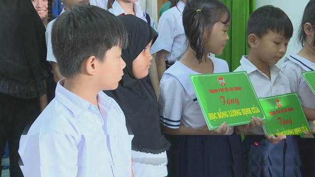 TP.HCM: Rực rỡ "Ngày hội Muôn sắc hoa" góp phần xây dựng nông thôn mới - Ảnh 2.