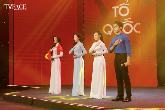 Xúc động với video “Nói tiếp câu chuyện hòa bình” của 20 gương mặt truyền hình- Ảnh 3. Xúc động với video “Nói tiếp câu chuyện hòa bình” của 20 gương mặt truyền hình- Ảnh 3.