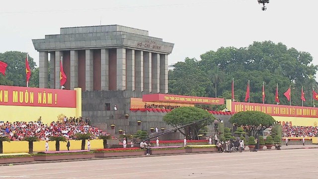 Hùng tráng lễ tổng duyệt chương trình diễu binh, diễu hành kỷ niệm 80 năm Quốc khánh - Ảnh 4.