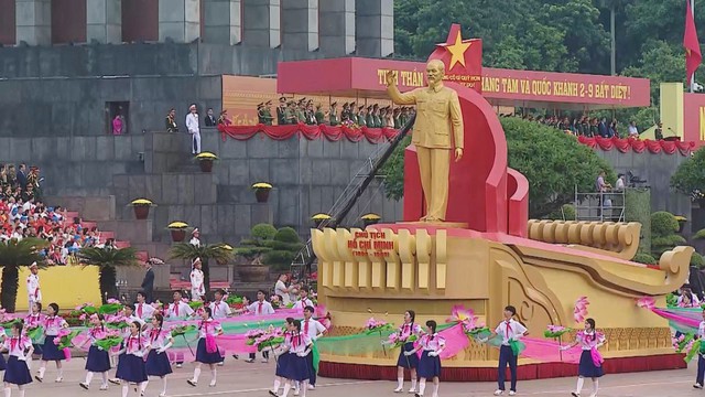 Hùng tráng lễ tổng duyệt chương trình diễu binh, diễu hành kỷ niệm 80 năm Quốc khánh - Ảnh 1.