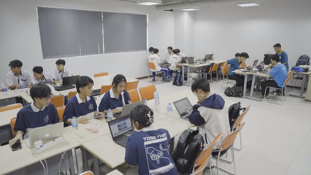 Sân chơi A.I. và Robotics cho học sinh THPT - Ảnh 4.