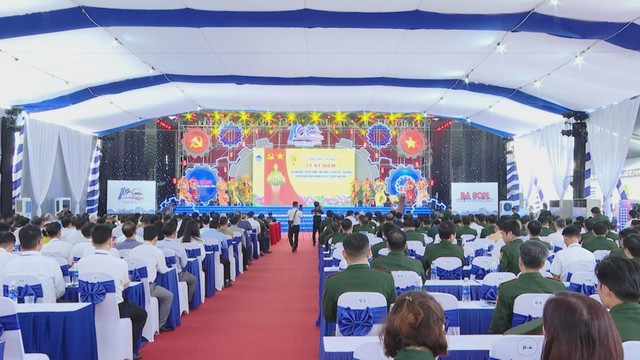Tổng công ty Ba Son kỷ niệm 100 năm truyền thống và đón nhận Huân chương Bảo vệ Tổ quốc - Ảnh 1.