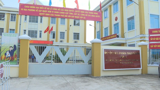 Xã Hưng Long kiến nghị bổ sung nhân sự, trang thiết bị để phục vụ dân hiệu quả hơn - Ảnh 1.