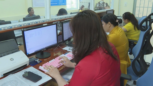 Xã Hưng Long kiến nghị bổ sung nhân sự, trang thiết bị để phục vụ dân hiệu quả hơn - Ảnh 3.