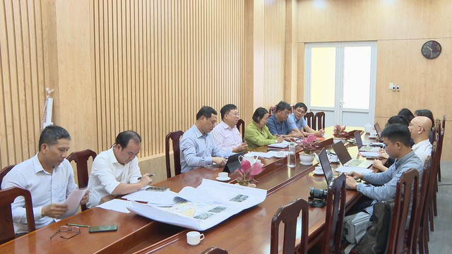 Đoàn công tác Bộ Công Thương làm việc tại xã Tân Vĩnh Lộc về triển khai phân cấp, phân quyền lĩnh vực công nghiệp và thương mại - Ảnh 2.