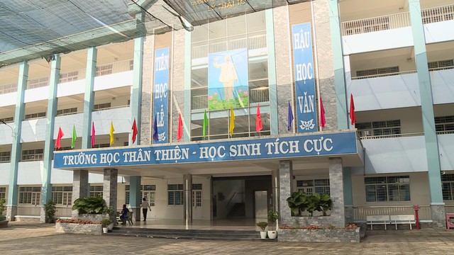 TPHCM nỗ lực khắc phục tình trạng thiếu giáo viên và cơ sở vật chất - Ảnh 1.