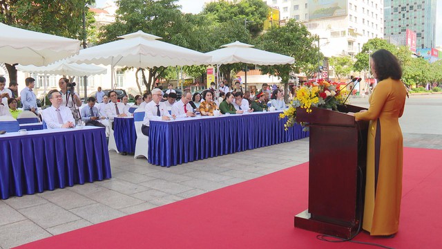 Khai mạc Triển lãm ảnh “Vinh quang 80 năm Quốc hội Việt Nam” tại TP.HCM - Ảnh 3.