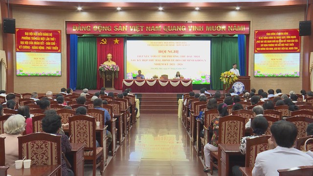 Tổ đại biểu số 25 HĐND TP.HCM tiếp xúc cử tri phường Thủ Dầu Một sau Kỳ họp thứ hai - Ảnh 4.