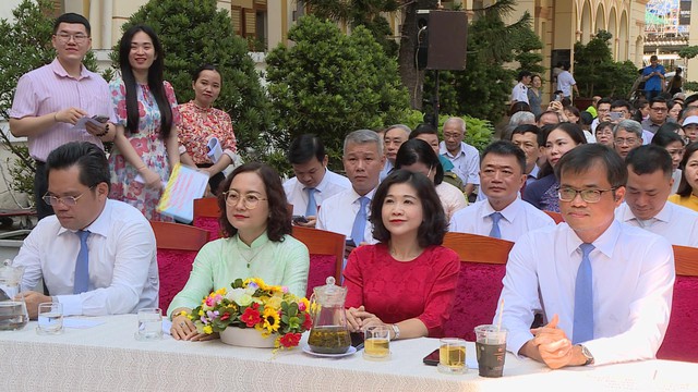 Phường Sài Gòn thực hiện 54 công trình thi đua cao điểm 100 ngày chào mừng đại hội - Ảnh 2.