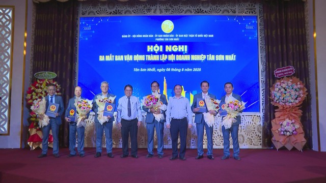 Phường Tân Sơn Nhất thành lập Ban vận động Hội Doanh nghiệp và triển khai chương trình chăm sóc sức khỏe người cao tuổi năm 2025. - Ảnh 1.