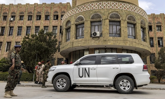 Căng thẳng leo thang: Houthi bắt giữ hàng loạt nhân viên Liên Hiệp Quốc tại Yemen - Ảnh 1.