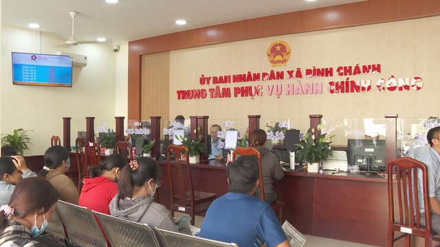 Đoàn Đại biểu Quốc hội TP.HCM khảo sát công tác chuyển đổi số tại xã Bình Chánh và Tân Nhựt - Ảnh 3.