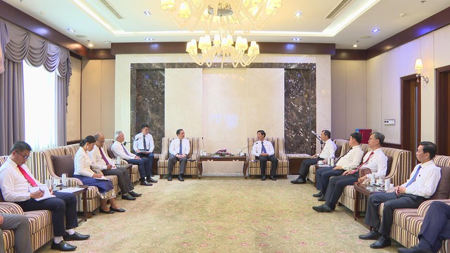 Lãnh đạo TP.HCM tiếp đoàn đại biểu Tạp chí Alunmay (Lào)- Ảnh 4.