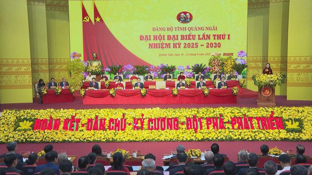 Khai mạc trọng thể Đại hội đại biểu Đảng bộ tỉnh Quảng Ngãi- Ảnh 1.