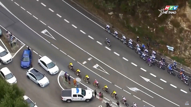 Egan Bernal thắng chặng 16 La Vuelta Tây Ban Nha  - Ảnh 1.