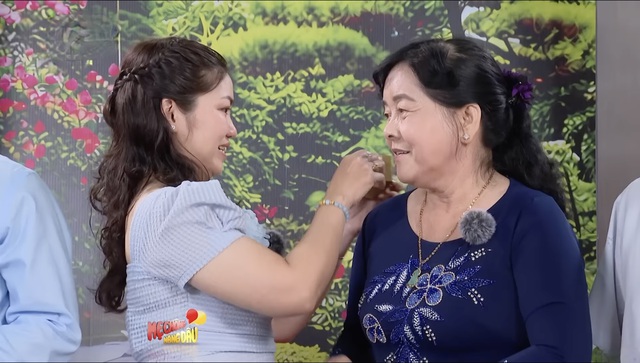 Đại gia đình miền Tây tham gia chương trình "Mẹ chồng nàng dâu" - Ảnh 7.