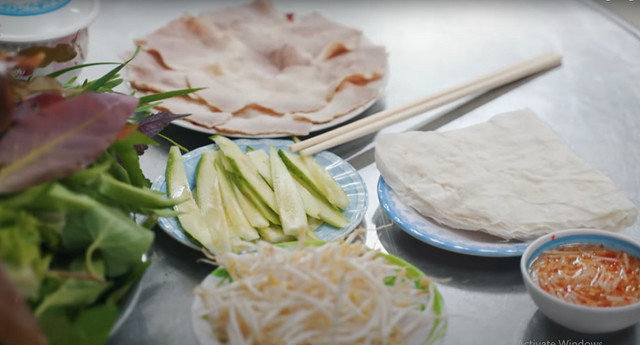 Về Tây Ninh thưởng thức bánh tráng phơi sương Trảng  Bàng- Ảnh 1.
