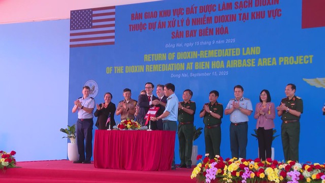 Việt Nam - Hoa Kỳ chung tay khắc phục hậu quả chất độc da cam dioxin - Ảnh 3.