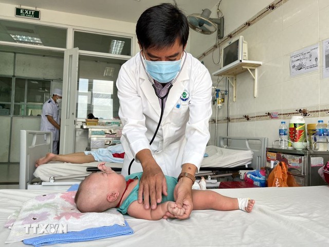 Hà Nội: Nguy cơ dịch sốt xuất huyết lan rộng, số ca mắc tăng nhanh - Ảnh 1.
