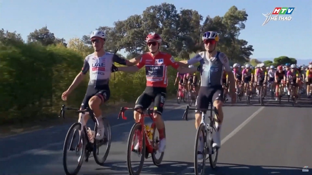 Tổng hợp: Jonas Vingegaard đoạt Áo đỏ chung cuộc La Vuelta, Sebastien Ogier chiến thắng chặng Rally Chile - Ảnh 1.