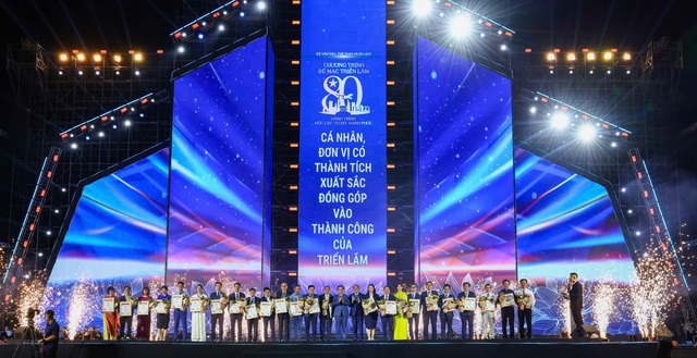 VNPT được trao giải thưởng "Không gian trưng bày tiêu biểu" tại Triển lãm Triển lãm thành tựu đất nước - Ảnh 4.