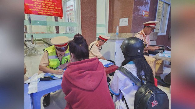 TP.HCM phát động “Tháng an toàn đến trường” nhằm nâng cao ý thức giao thông cho học sinh - Ảnh 3.