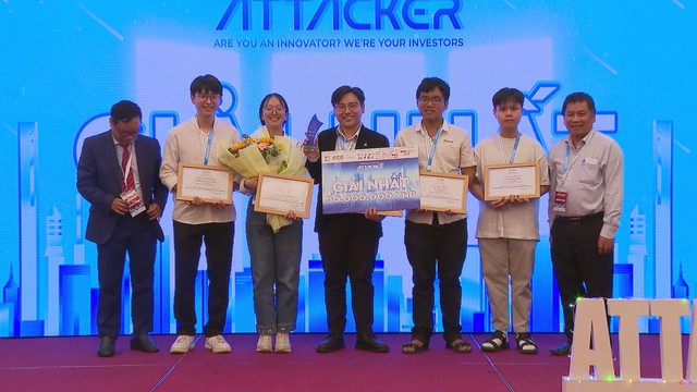 Sinh viên Trường Đại học Bách khoa giành giải nhất cuộc thi Attacker 2025 với dự án chatbot pháp lý - Ảnh 2.