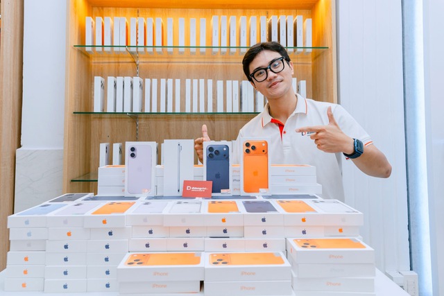 iPhone 17, iPhone Air “gây sốt” ngày chính thức mở bán tại Việt Nam  - Ảnh 1.