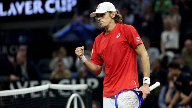 Laver Cup 2025: Đội Thế giới bùng nổ trong ngày thi đấu thứ hai - Ảnh 1.