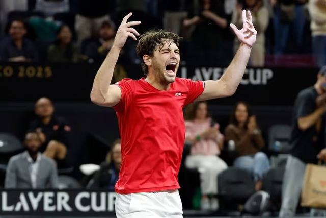 Laver Cup 2025: Đội Thế giới bùng nổ trong ngày thi đấu thứ hai - Ảnh 2.