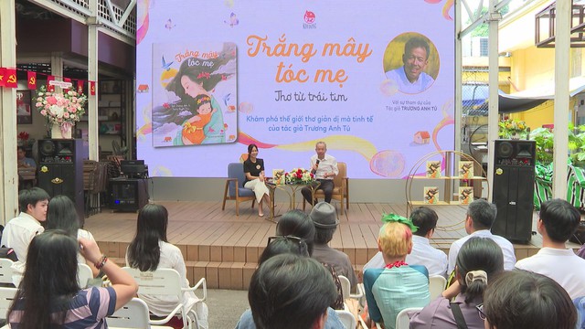SHCT: "Trắng mây tóc mẹ" - Tập thơ về tình mẹ và Tổ quốc - Ảnh 1.