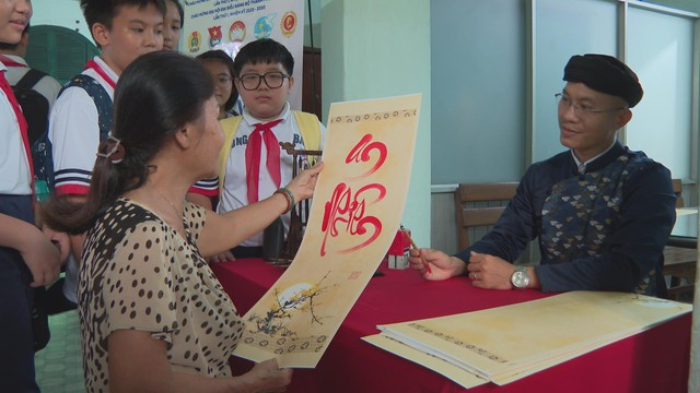 Ngày hội “Con yêu cha mẹ” gắn kết yêu thương, cùng chương trình ẩm thực chay “Chợ Lớn nghĩa tình – Chung tay vì cộng đồng” - Ảnh 3.