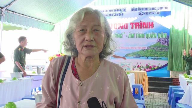 Ấm lòng người dân với chương trình “Bữa cơm 0 đồng” tại đặc khu Côn Đảo - Ảnh 3.