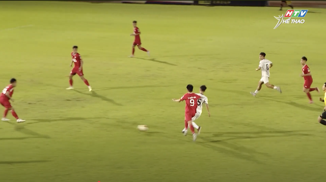 Xác định 4 đại diện vào bán kết giải bóng đá vô địch U17 quốc gia - Ảnh 1.