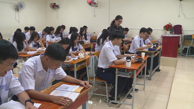 Từ Thông tư 19 đến trường học hạnh phúc: nhân văn trong định hướng, nghiêm minh trong hành động - Ảnh 3.