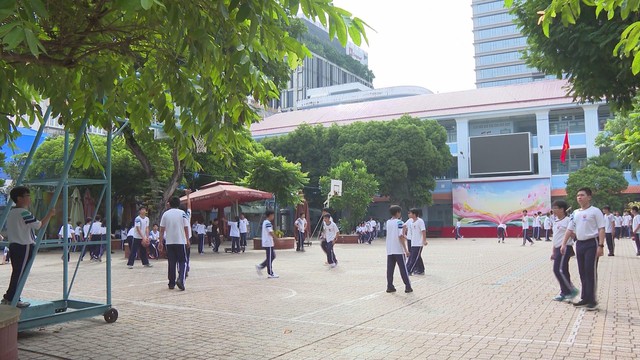 Từ Thông tư 19 đến trường học hạnh phúc: nhân văn trong định hướng, nghiêm minh trong hành động - Ảnh 1.