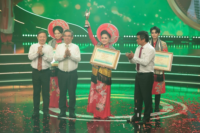 Đặng Thị Thuỳ Dương trở thành tân Quán quân Chuông vàng vọng cổ 2025 - Ảnh 7.