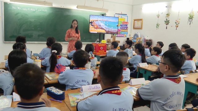 Học sinh TP.HCM chung tay ủng hộ nhân dân Cuba - Ảnh 1.