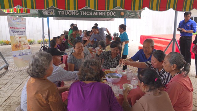 Ngày hội “Thành phố văn minh – hiện đại – nghĩa tình” tại phường Cầu Ông Lãnh - Ảnh 5.