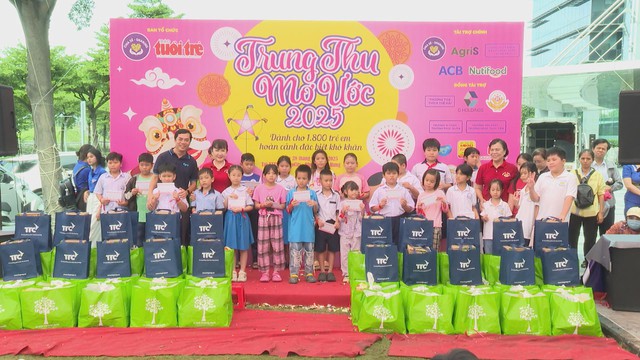 Trung thu mơ uớc 2025: Mang Tết trung thu ấm áp đến trẻ em khó khăn và bệnh nhi - Ảnh 5.