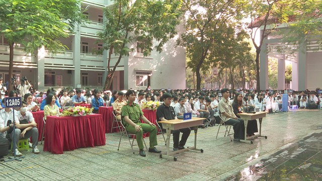 Phiên tòa giả định về an toàn giao thông - hình thức tuyên truyền pháp luật sống động - Ảnh 2.