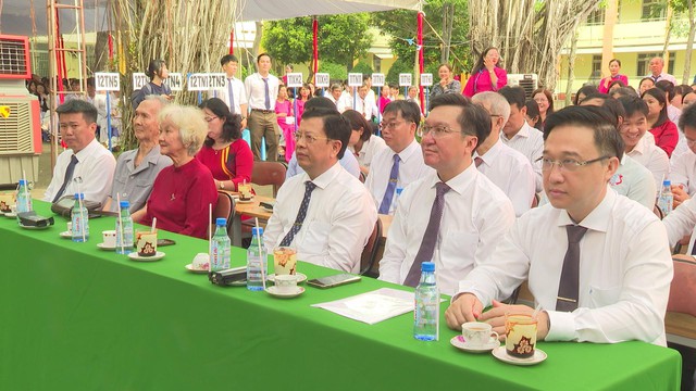 Đồng chí Đặng Minh Thông dự lễ khai giảng và đón nhận Huân chương Lao động Hạng Nhì tại Trường THPT Trung Phú - Ảnh 3.