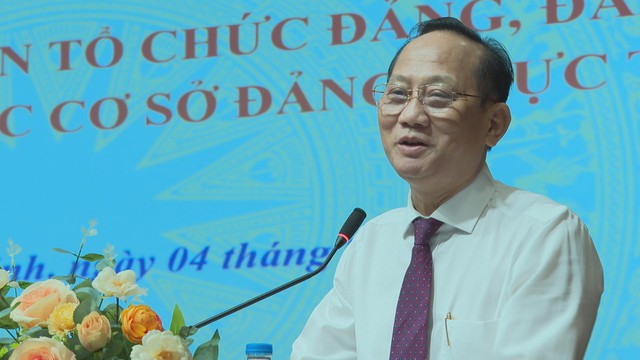 Công bố quyết định chuyển giao, tiếp nhận và thành lập tổ chức đảng trực thuộc Đảng bộ UBND TP.HCM - Ảnh 3.