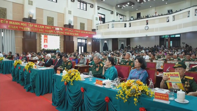 Kỷ niệm 80 năm Ngày truyền thống Lực lượng vũ trang TP.HCM: Vinh dự đón nhận Huân chương Quân công Hạng Ba - Ảnh 4.